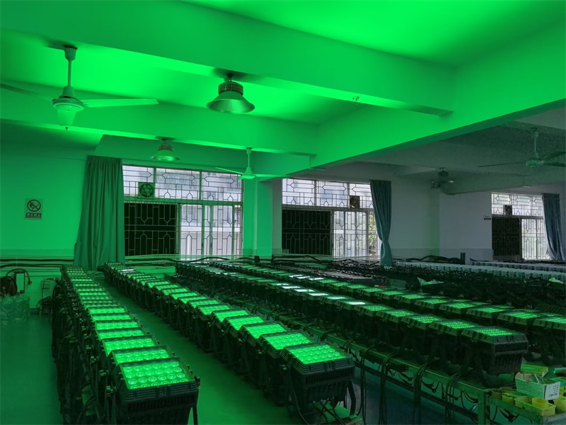 4 pieces 5in1 rgbwa waterpoof  - Outdoor Lighting Options 评论和价格